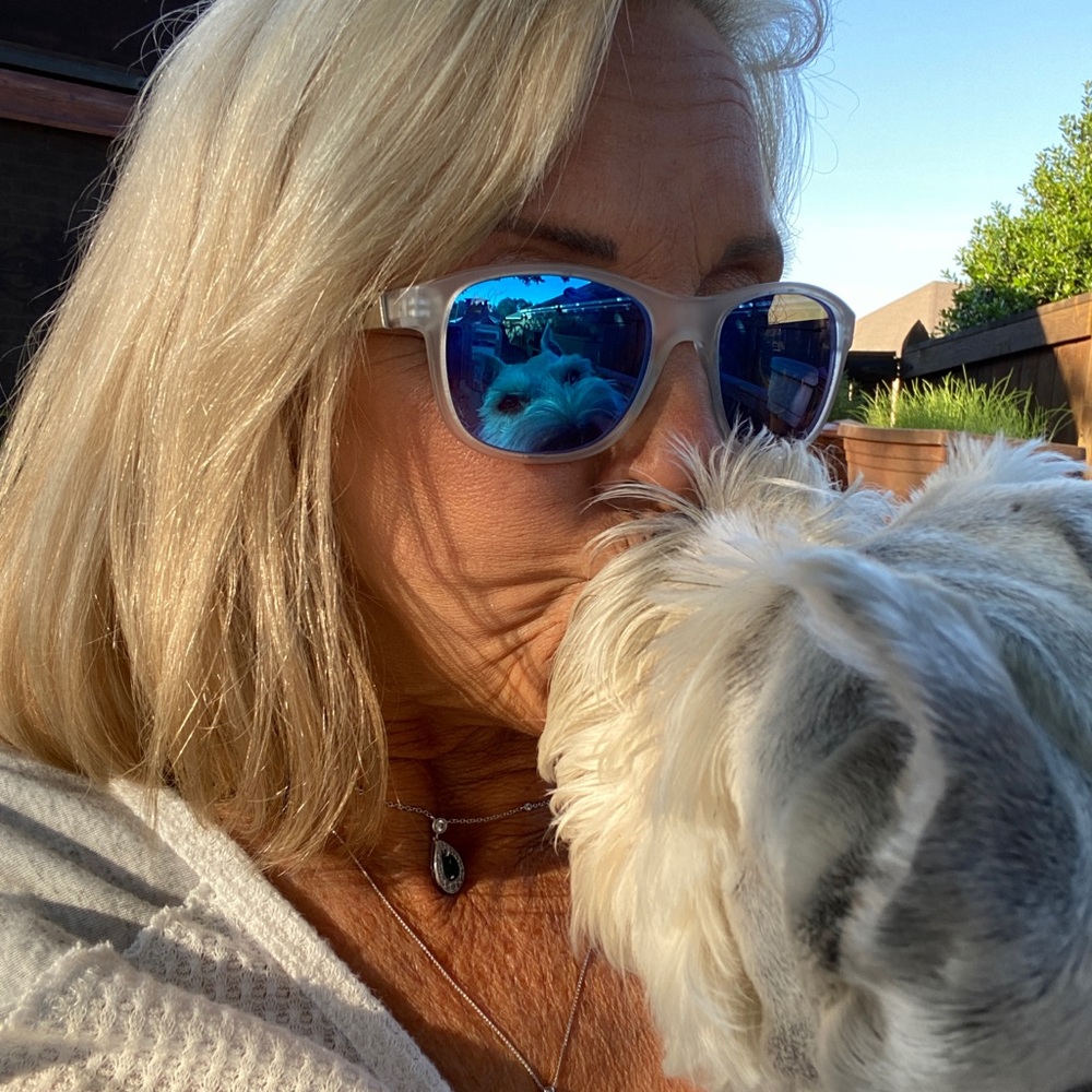 Meet your Posher, Debra